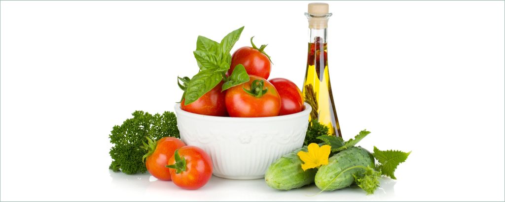 Wallario selbstklebendes Poster - Frische Salatzutaten mit Kräuter-Öl - Tomaten, Gurke, Petersilie, Größe: 50 x 125 cm