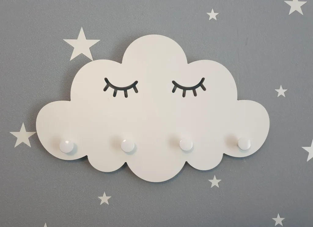 Suspension nuage blanche yeux brodés luminaire enfant en feutrine