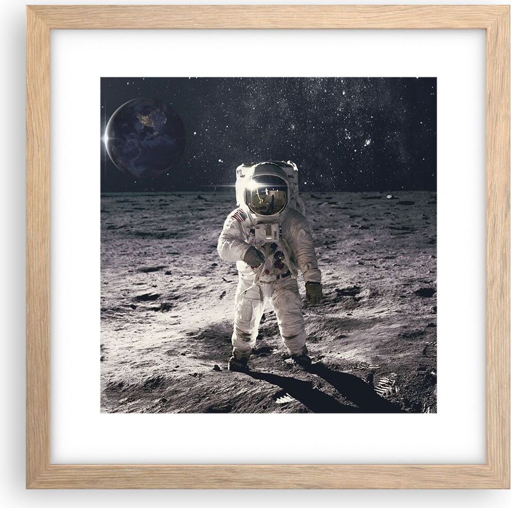 Gerahmtes Poster - Rahmen in heller Eiche - Mond Erde Astronaut - 30x30 cm - Wand Bild - Wanddeko - Wandbilder - Kunstposter - Wandposter - Bilderr...