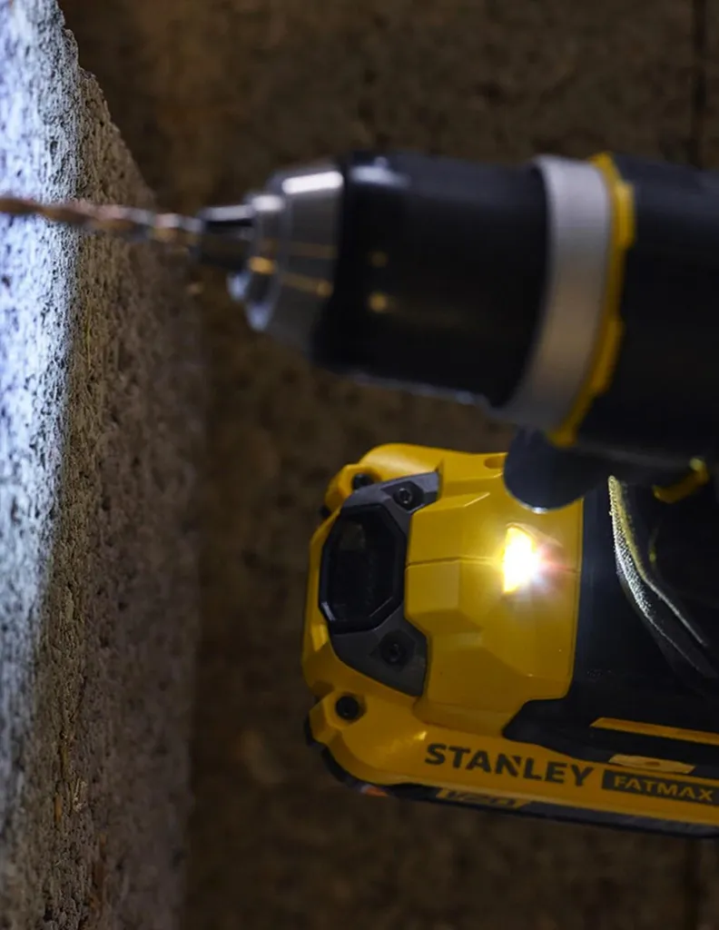 Perceuse visseuse 18V Brushless V20 Stanley Fatmax à percussion 2.0Ah - 27