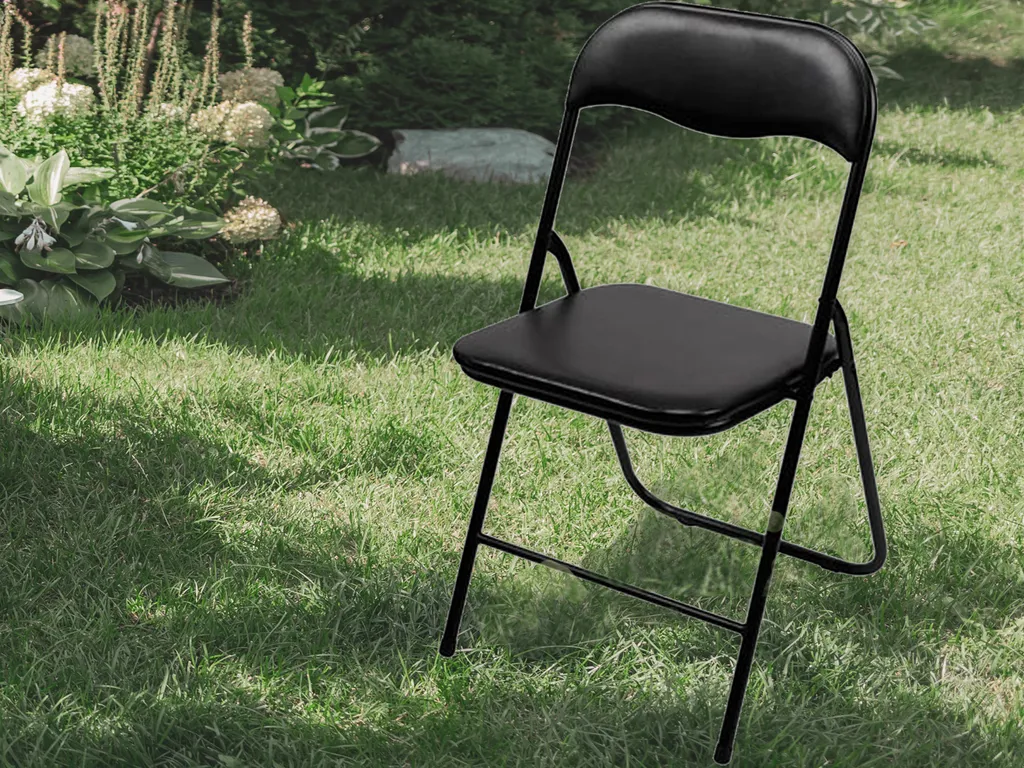 Chaise de terrasse pliante noire rembourrée pour invités et jardin