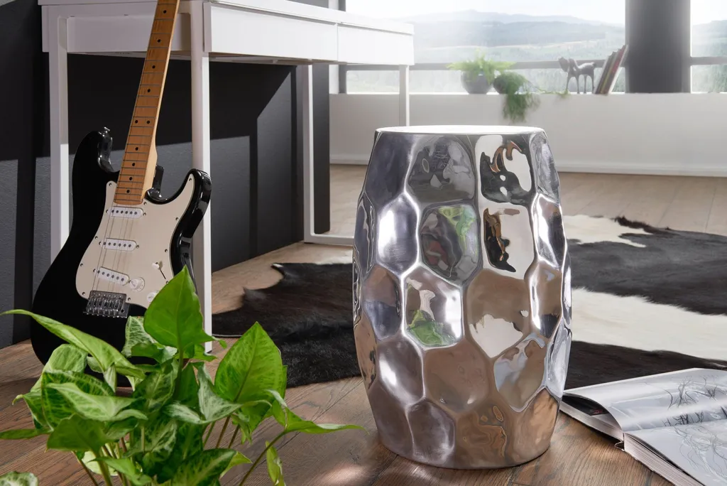 Table d'Appoint Orientale en Aluminium Argenté avec Effet Martelée - 3