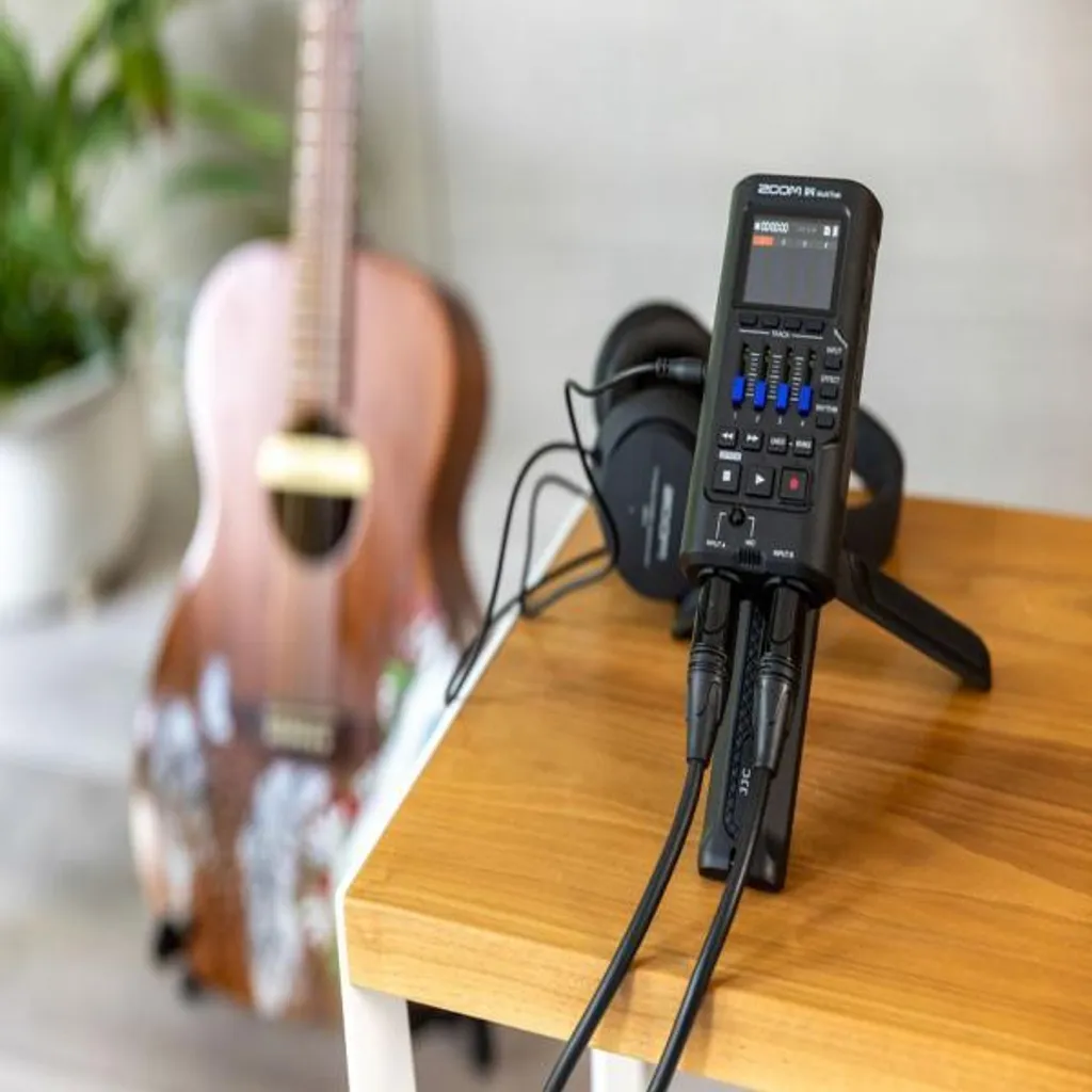 Studio de poche Zoom R4 MultiTrak avec interface audio USB et effets - 13