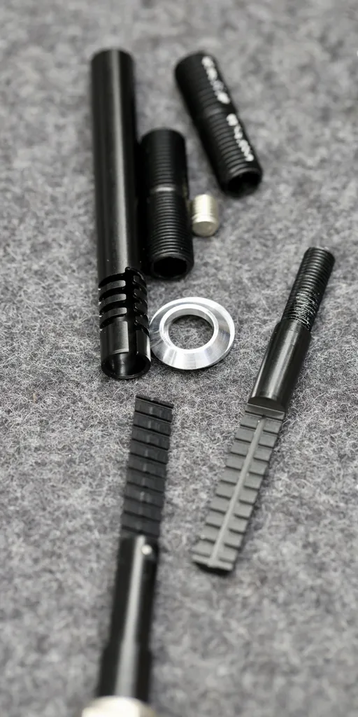 Axe de roue arrière adaptable RADOXX Evolution pour cadre VTT et route - 8