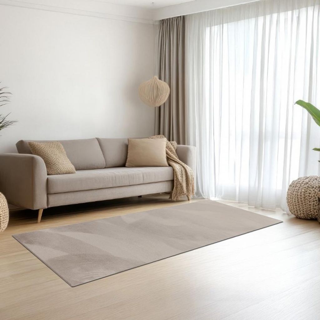 Tappeto beige con pelliccia di coniglio morbida e vellutata Immagine del prodotto 