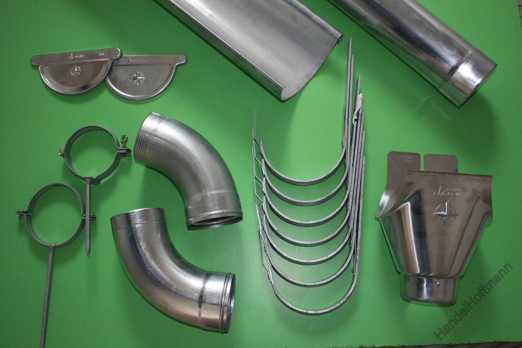 4 m Dachrinnenset mit 2 m Fallrohr ohne Verbinder und 3 Schellen Größe 7 tlg ( 280 mm )