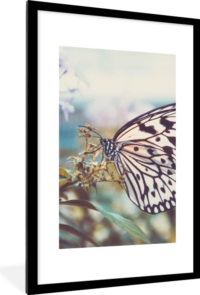 MuchoWow Gerahmtes Poster Schmetterling - Blumen - Frühling 60x90 cm - Poster mit Schwarzem Bilderrahmen Wandposter Rahmen Foto Bilder - Dekorat...