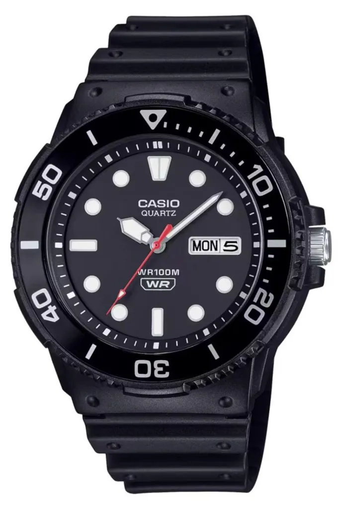 Casio MRW230H1E1 Montre Étanche 100m avec Lunette Rotative et Guichet