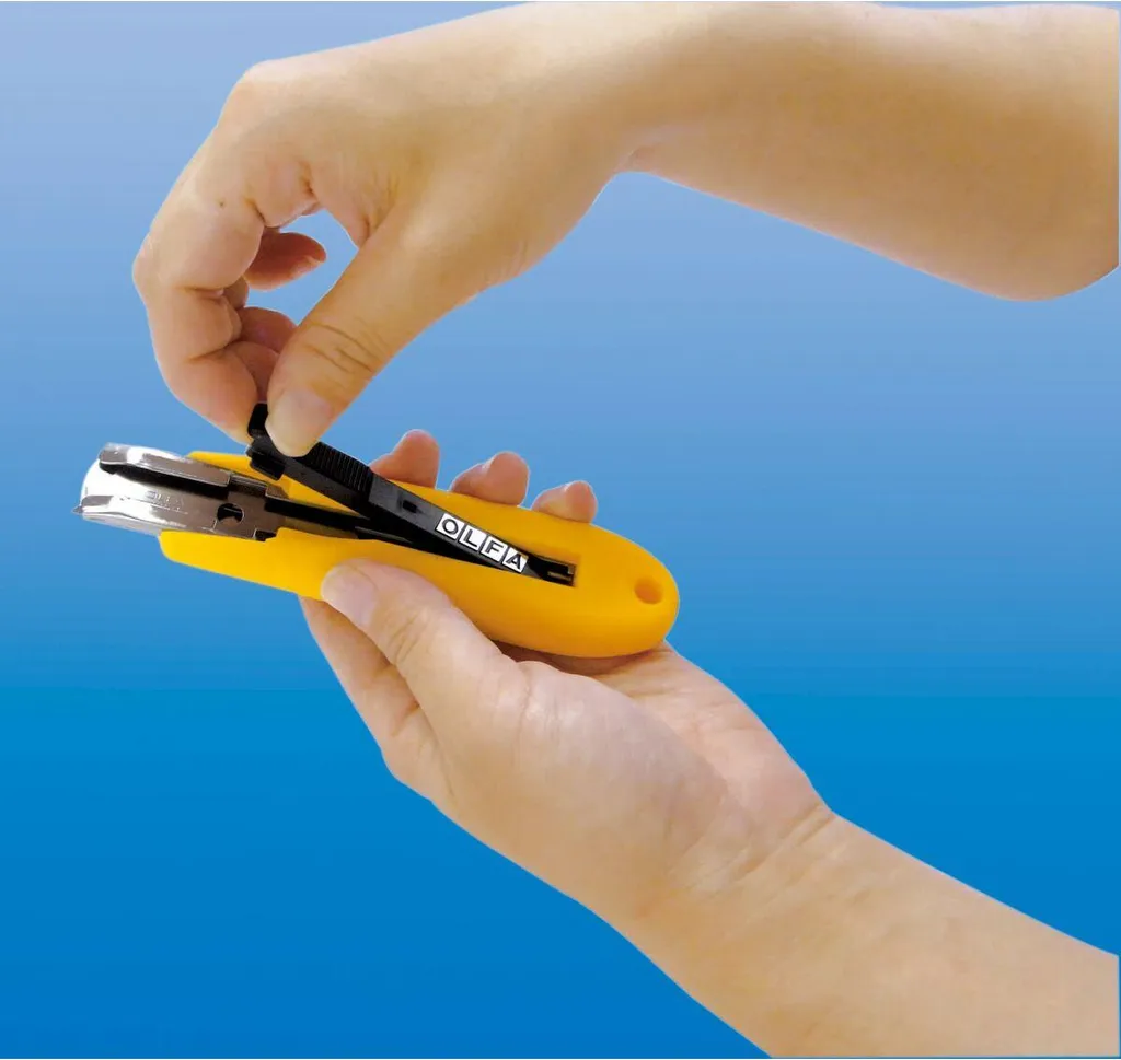 Taglierino Olfa 17,5mm Inox: Offerta Cutter Sicurezza Professionale