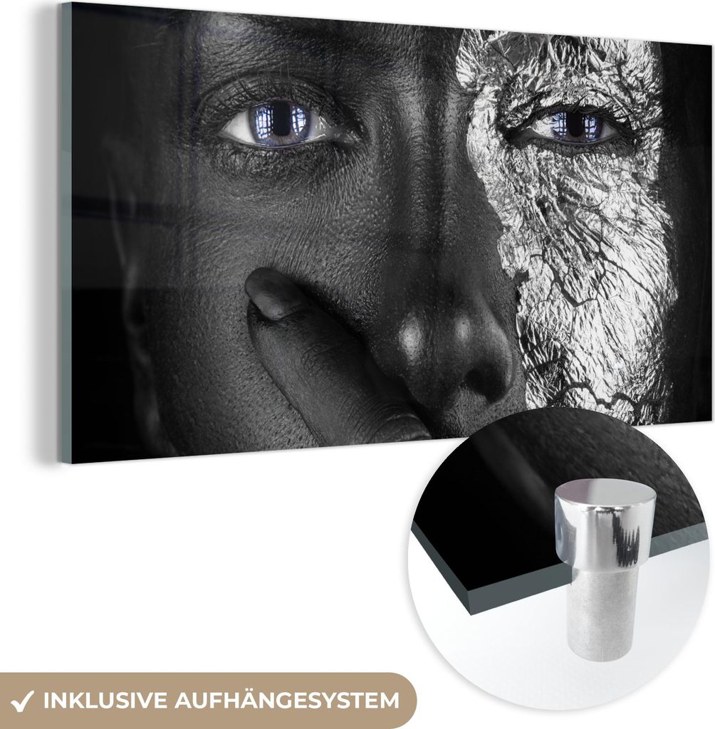MuchoWow Glasbilder - Bilder auf Wandbild - Foto auf Glas Weiblich - Silber - Schwarz - Blau 120x60 cm Wanddekoration aus Glas - Acrylglasbild - Ac...