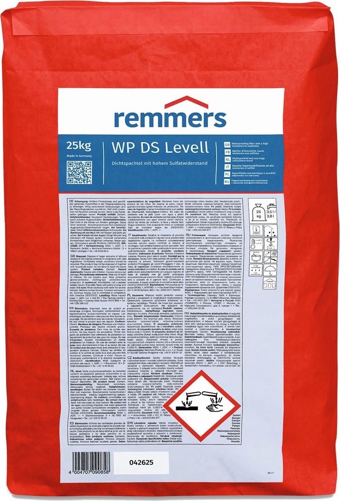 A red bag of Remmers WP DS Levell Dichtspachtel 25kg.