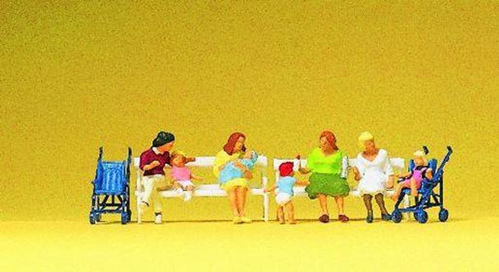 Preiser Sitzende Frauen, Kinderwagen, 10522