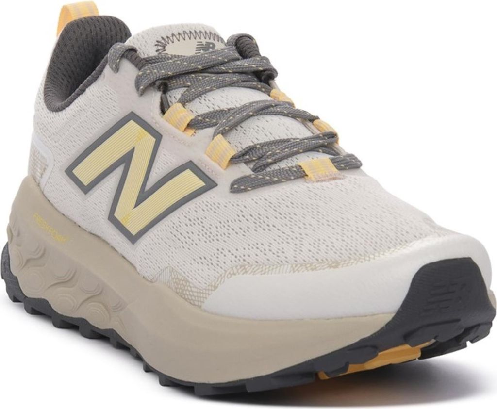 New Balance Sneakers WGARO5CP in SEA SALT color size 40.5