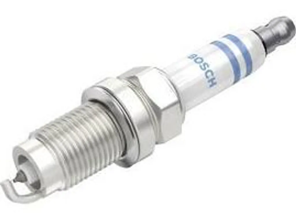 BOSCH 0 242 240 665 Candela Iridium OE 03C905601A compatibile con A1 8X, A3 8P, Altea, Altea XL, Ibiza, Leon, Toledo, Fabia, Octavia, Rapid, Roomster, Superb, Yeti, Beetle, Caddy, CC, EOS, Golf Plus, Golf V, Golf VI, Jetta, Passat 3C, Passat 3B, Polo 6R, Scirocco, Sharan, Tiguan, Touran
