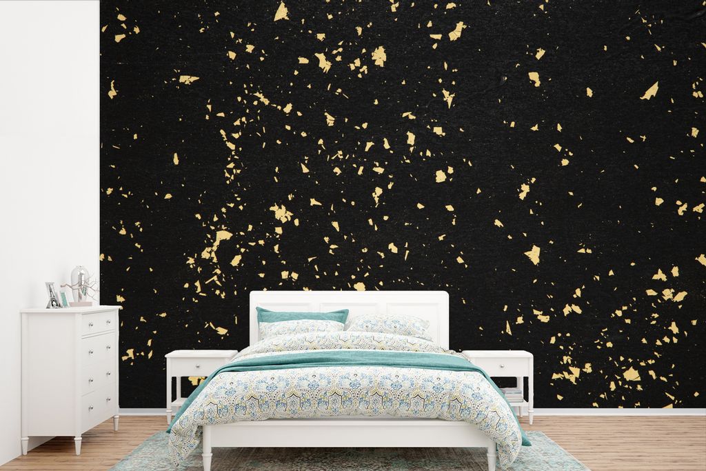 MuchoWow Fototapete für Wohnzimmer oder Schlafzimmer Wandtapete Vinyl Motivtapete Goldene Flocken auf schwarzem Hintergrund - 525x350 cm - Das H...