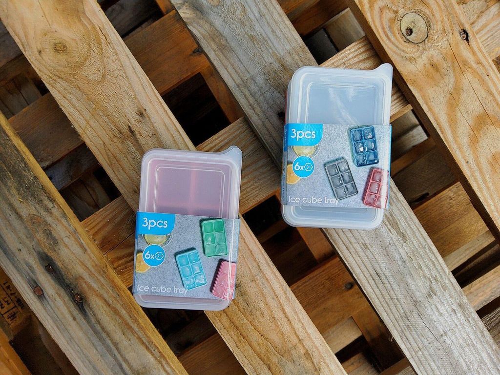Eiswürfelschale mit Deckel 3 x 6 Würfel ( 2 Sorten ) Rosa, Blau & Grau