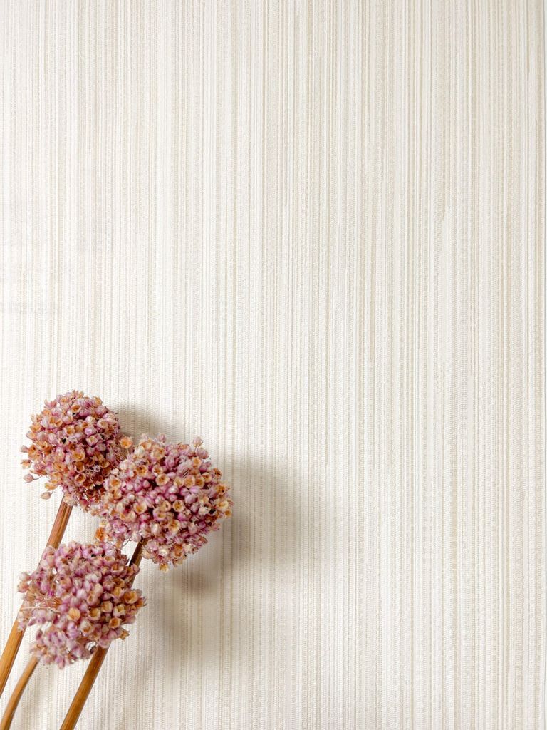 NEWROOM Tapete Creme Vliestapete Unifarbe - Universal Modern Beige Struktur Streifen Einfarbig Uni Streifenmuster