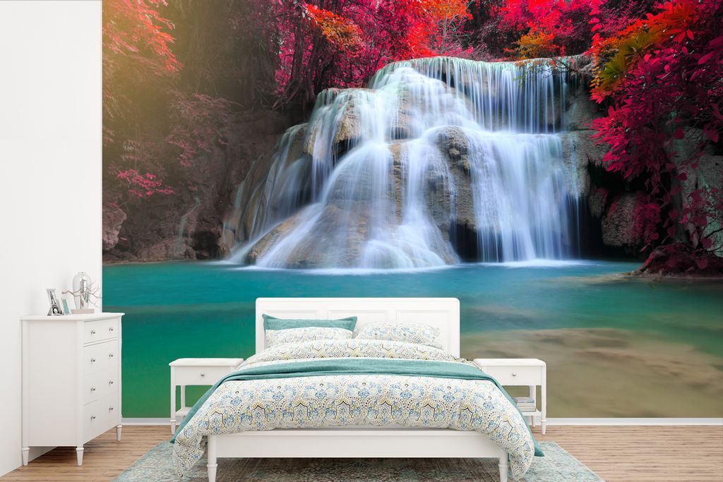 MuchoWow Fototapete für Wohnzimmer oder Schlafzimmer Wandtapete Vinyl Motivtapete Wasserfall - Bäume - Rot - Landschaft - Natur - 600x400 cm - ...