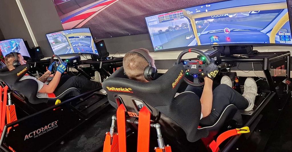 mydays Sim Racing Raum Imst (30 Min.); Erlebnis verschenken oder selbst erleben; Gutschein für 1 Person(en)