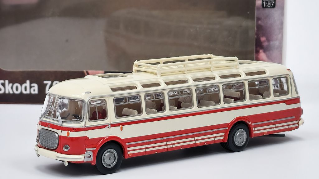 Škoda 706 RTO Lux - Biela/červená Brekina 1:87 Obrázok produktu 