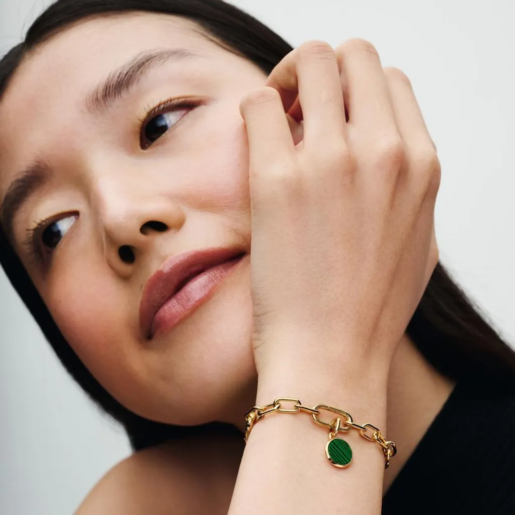 Mini Médaillon Doré Pandora Me Vert Émeraude Gravable - Design Exclusif