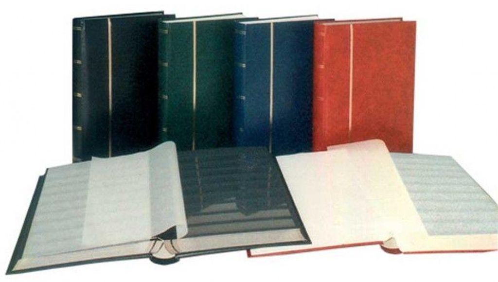 Briefmarkenalbum 64 Seiten schwarz. Einband blau.Format ca. Produktbild 