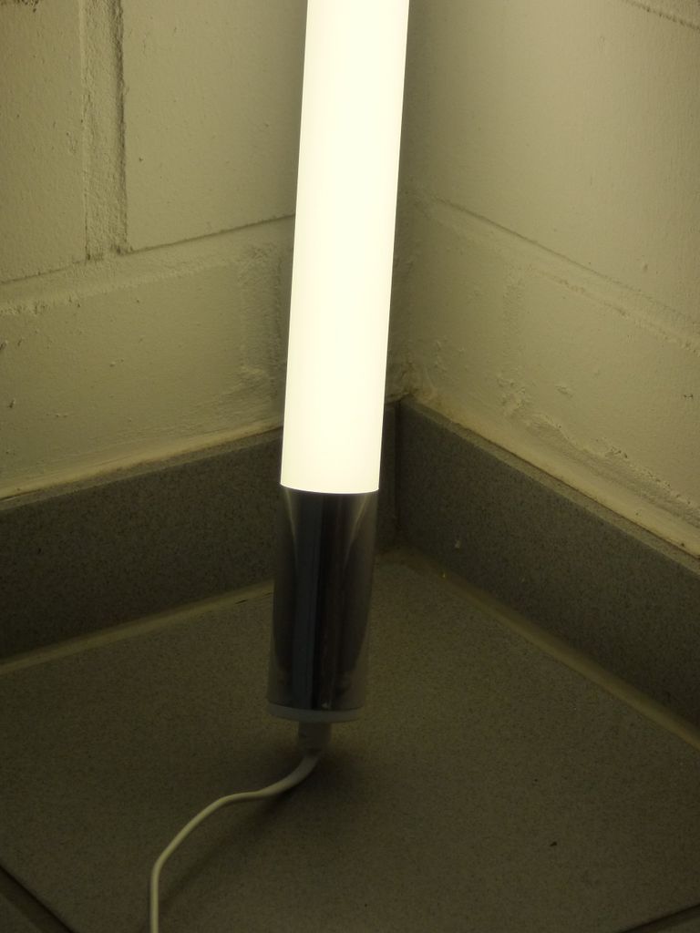 5016 LED Leuchtstab matt 18 Watt neutralweiss Vision 123 cm IP20 mit weißem Kabel