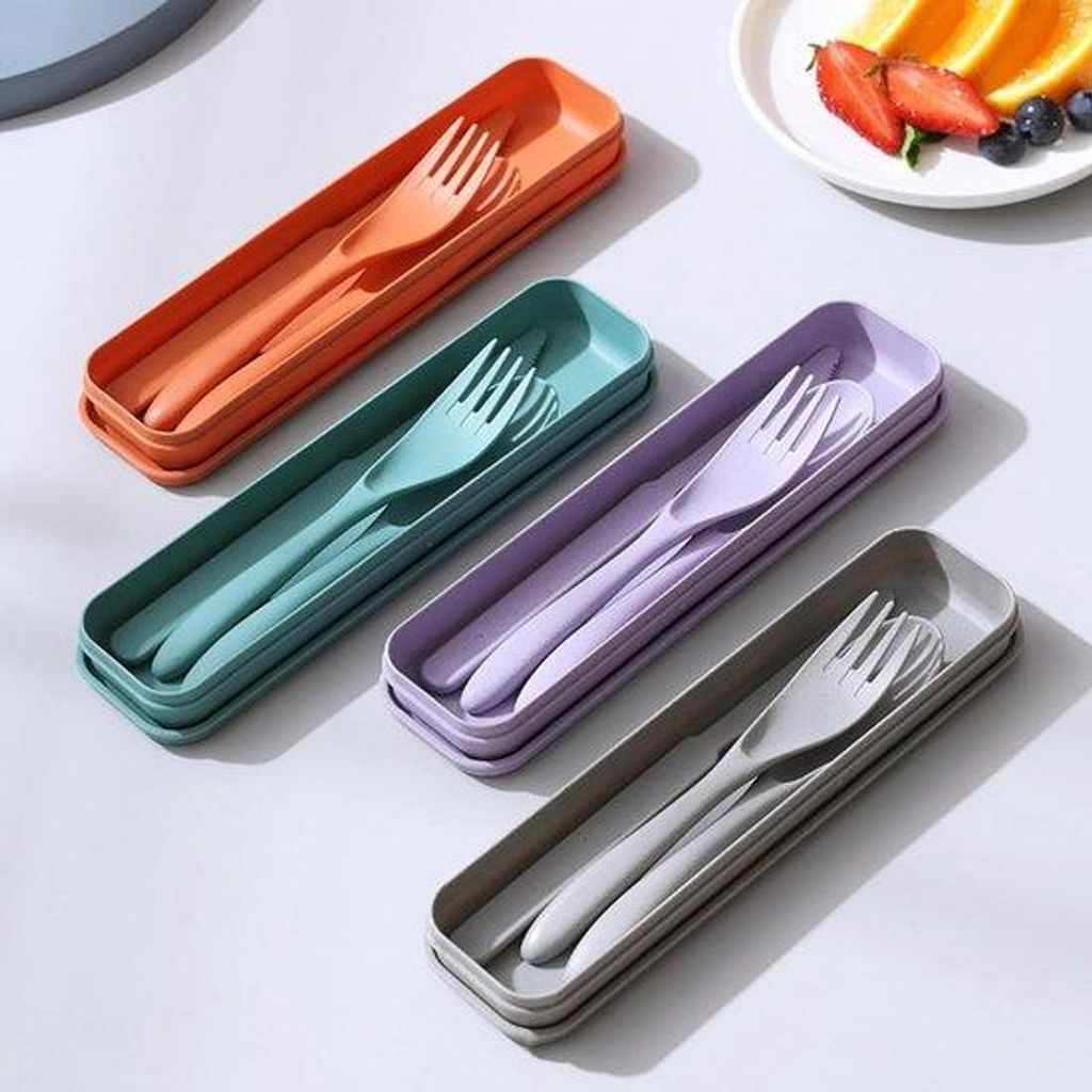Reisbestek kunststof 4 stuks met etui - Outdoor picknick set - Benodigdheden voor camping en dagelijks gebruik