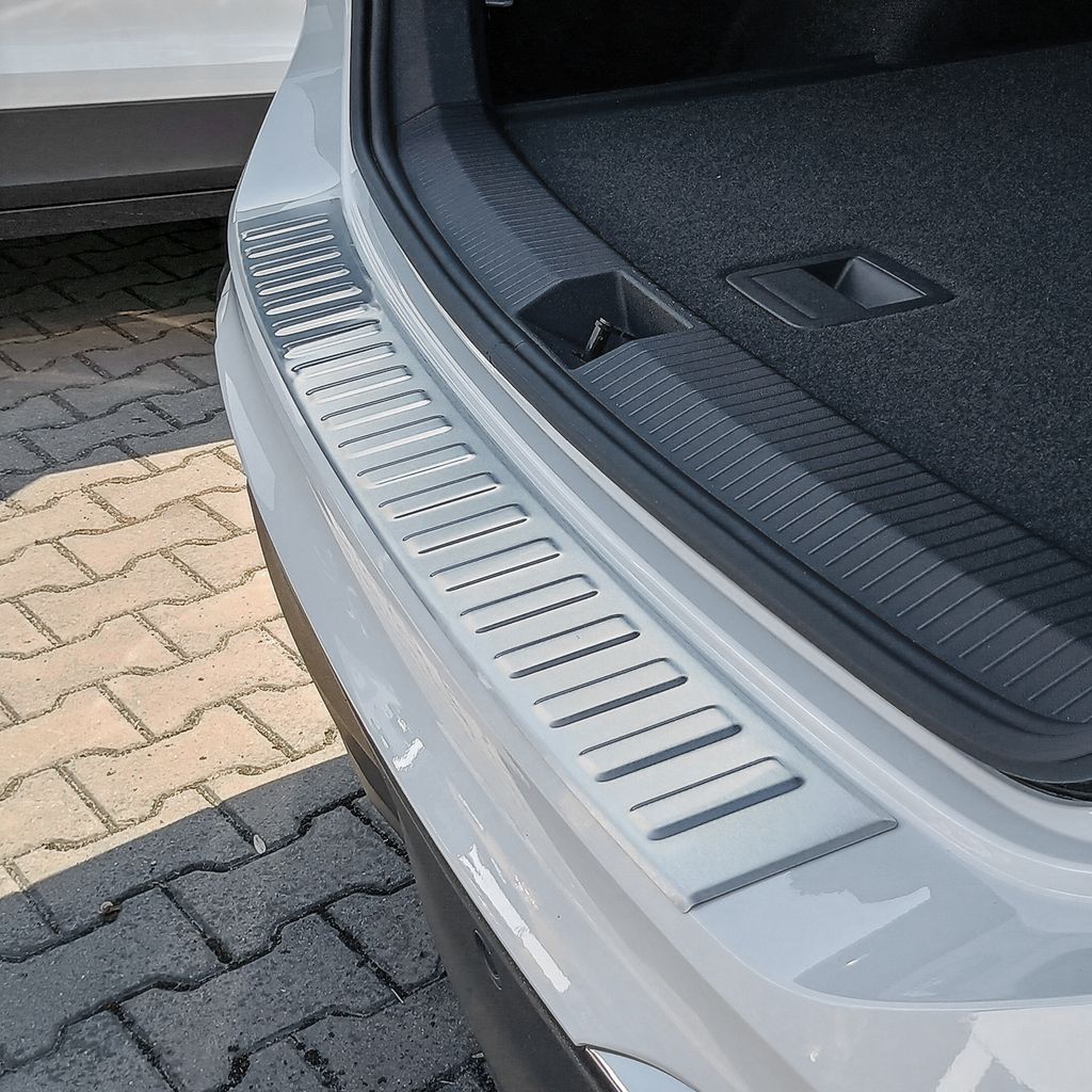 Ladekantenschutz mit Abkantung passend für VW Tiguan 3 Typ Produktbild 