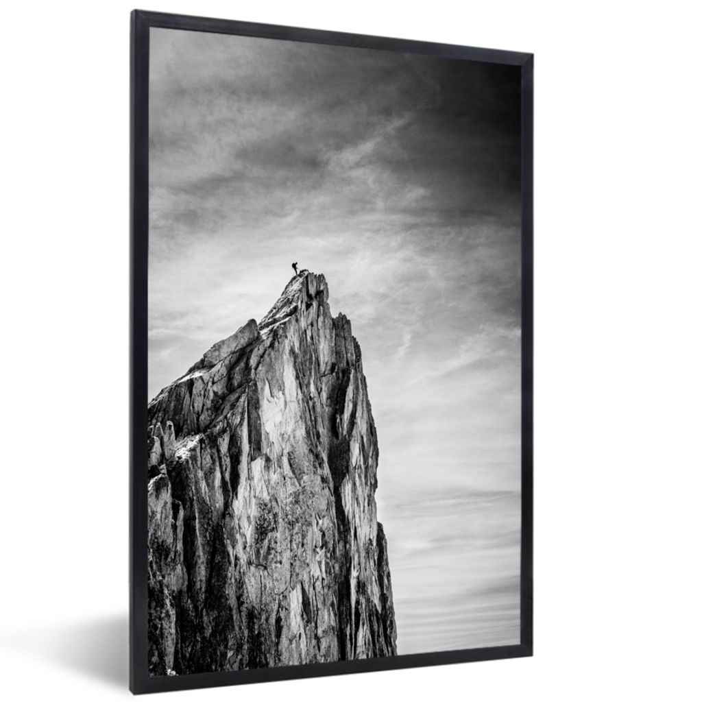 MuchoWow Gerahmtes Poster Berg - Natur - Klettern - Schwarz und weiß 60x90 cm - Poster mit Schwarzem Bilderrahmen Wandposter Rahmen Foto Bilder ...