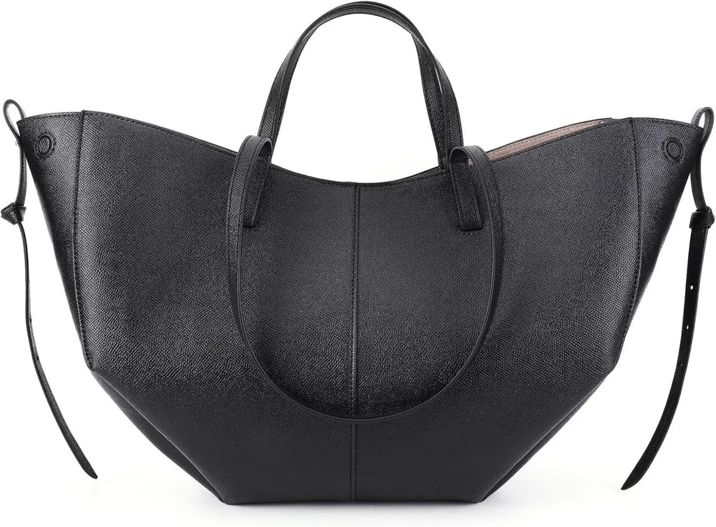 TIAASTAP Sac à bandoulière en similicuir noir grand format porté épaule