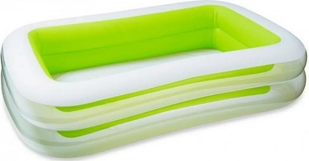 Piscine gonflable Intex robuste 262 cm contre la chaleur dans le jardin