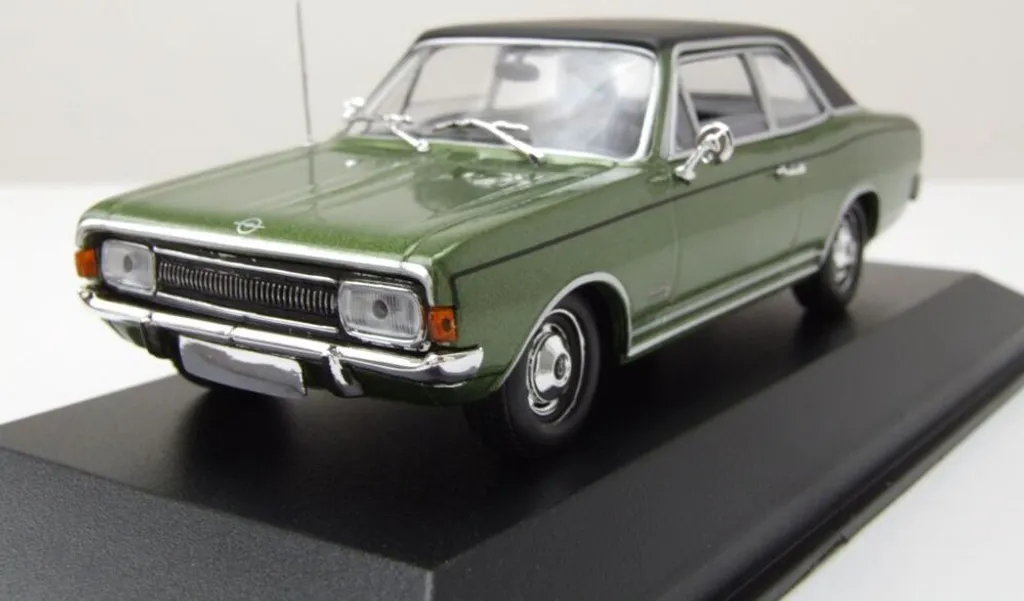 Opel Commodore A 1970 Maxichamps 940046160 verte en métal injecté
