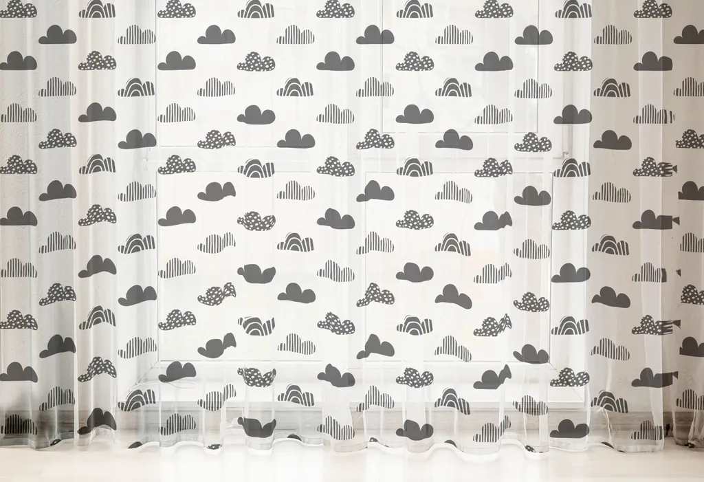 ABAKUHAUS Arazzo Wolken, Elementi ripetitivi astratti del cielo Toni morbidi Illustrazione semplicistica, Soggiorno Camera da letto Tessuto da parete in raso setoso, 240 cm x 274 cm, Grigio antracite Grigio Bianco - 6