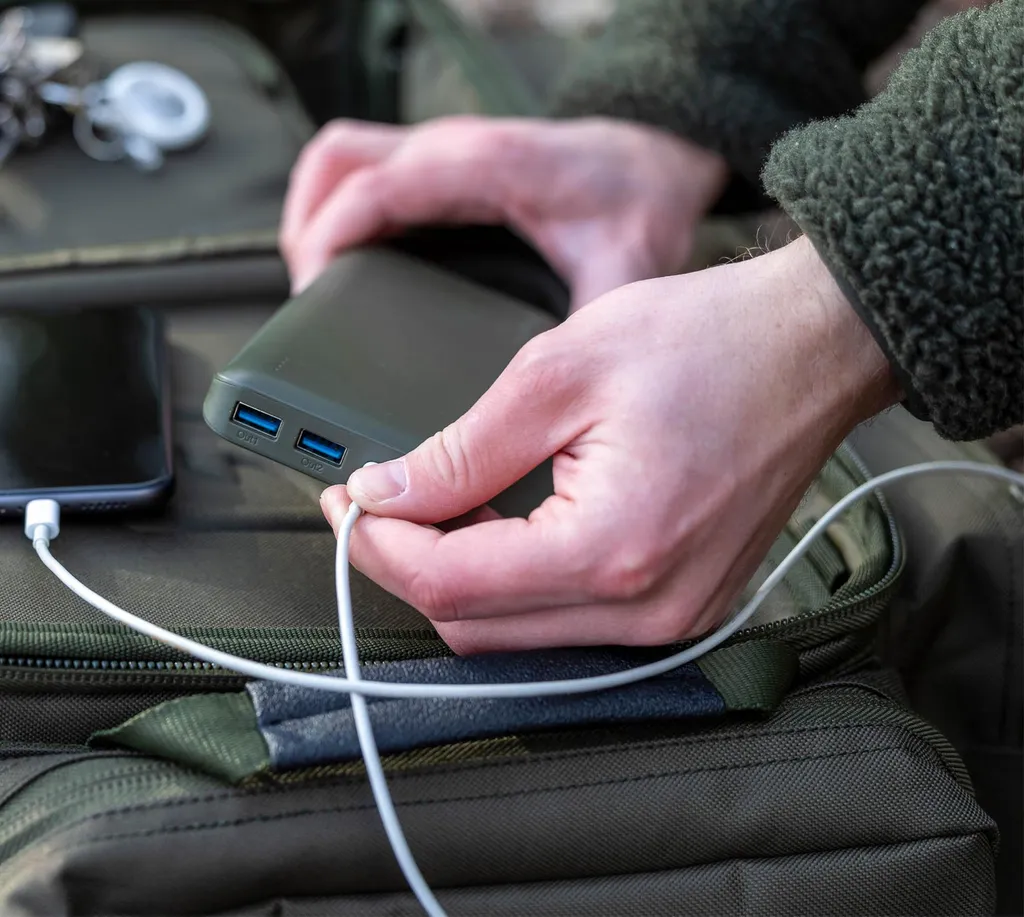 Chargeur portable Trakker Power Pack 20K pour matériel électronique
