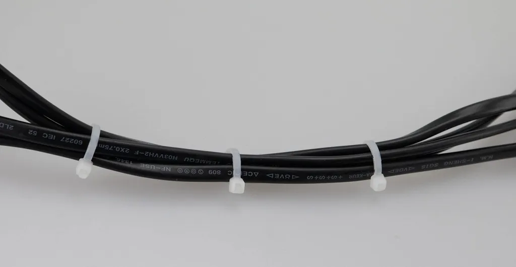 Set di 100 fascette V1 Trade (4,8 x 350 mm, bianco) - 6