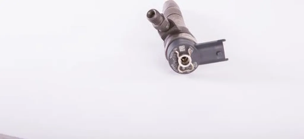 Injecteur Bosch 0986435234 contre fumée noire sur Opel Vivaro A