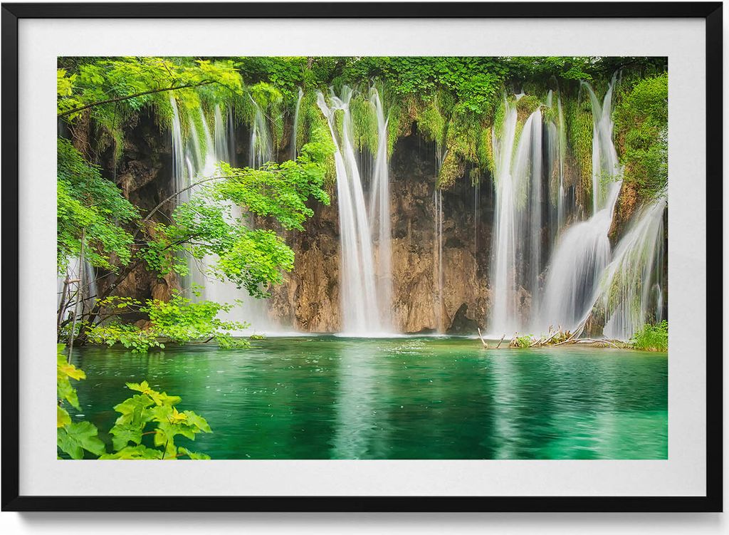 Natur - See, Wasserfall und Vegetation– Wandbild mit Rahmen – Gerahmtes Bild – Wanddekoration – 100x70 cm – Schwarz Rahmen