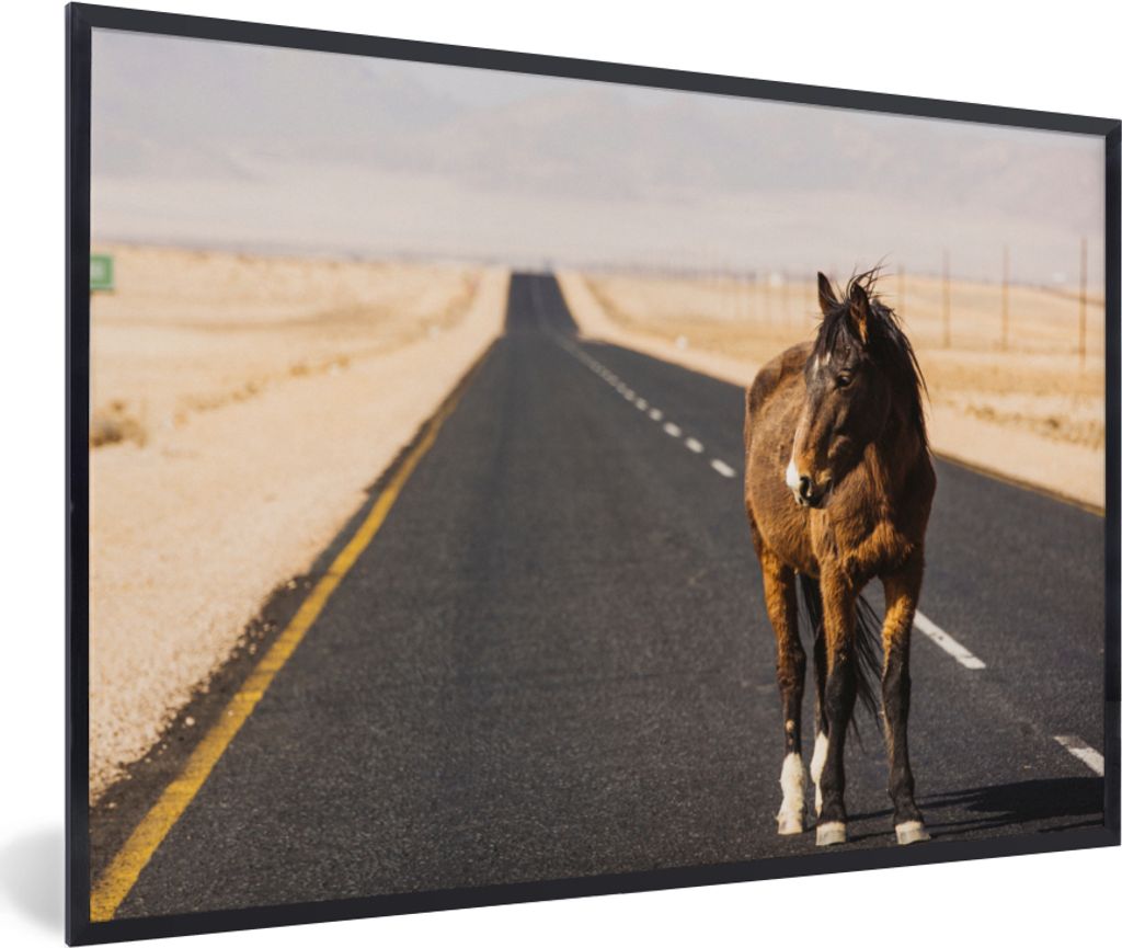 MuchoWow MuchoWow Gerahmtes Poster Pferd - Sand - Straße 60x40 cm - Poster mit zchwarzem Bilderrahmen - Printing - Wanddeko Schlafzimmer