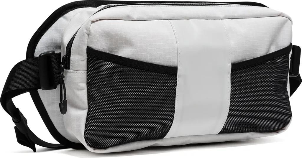 Sac ventral Capsuled pour adultes ergonomique et ajustable noir