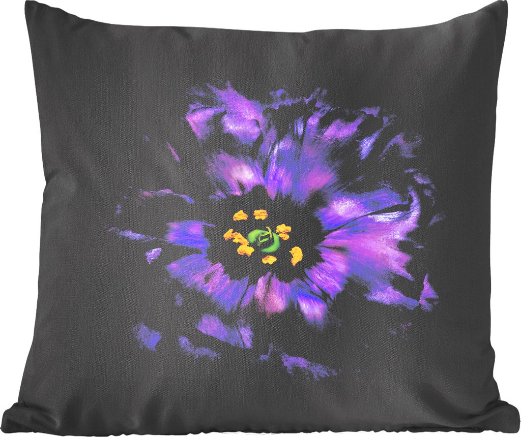 MuchoWow Zierkissen Sofakissen Wohnzimmer Dekokissen 40x40 cm Eine violette Blume vor schwarzem Hintergrund abgebildet - Foto Kissen - Schlafzimm...