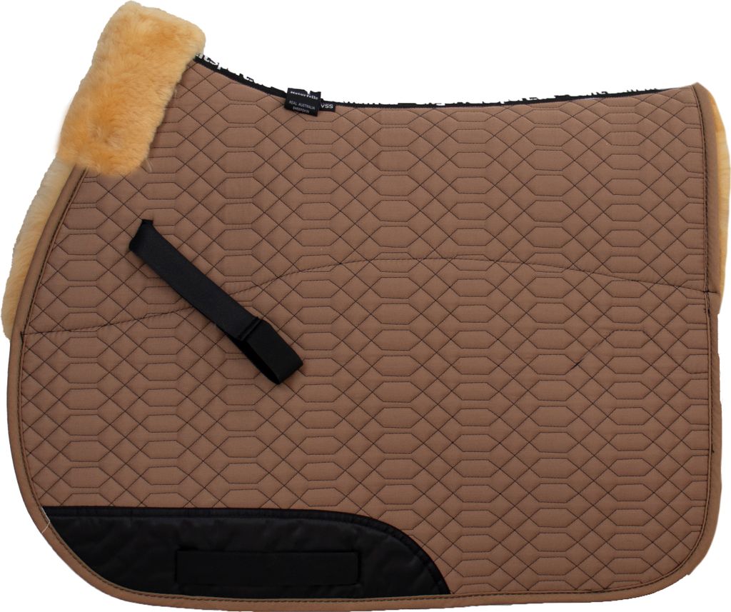 Engel Reitsport Lammfell Schabracke SCHABRA1 Fellrand vorne Fell in Sattellage VSS (Vielseitigkeit/Springen) Camel Camel