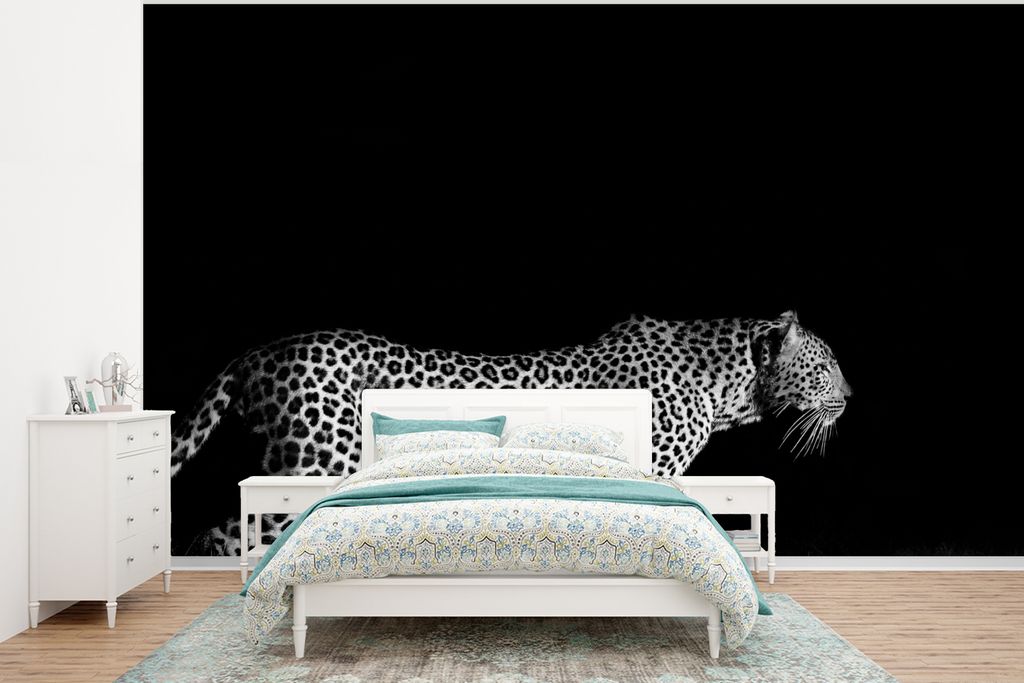MuchoWow Fototapete für Wohnzimmer oder Schlafzimmer Wandtapete Vinyl Motivtapete Wildtiere - Leopard - Gras - Schwarz - Weiß - 320x240 cm - Ta...