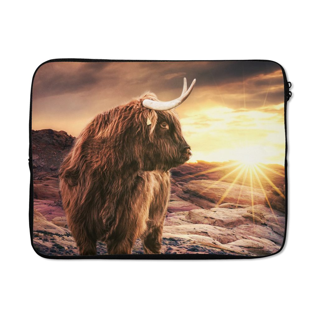 MuchoWow Laptop Hülle 17 Zoll Laptoptasche Schottischer Highlander - Kuh - Horizont - Zipper - Schutzabdeckung