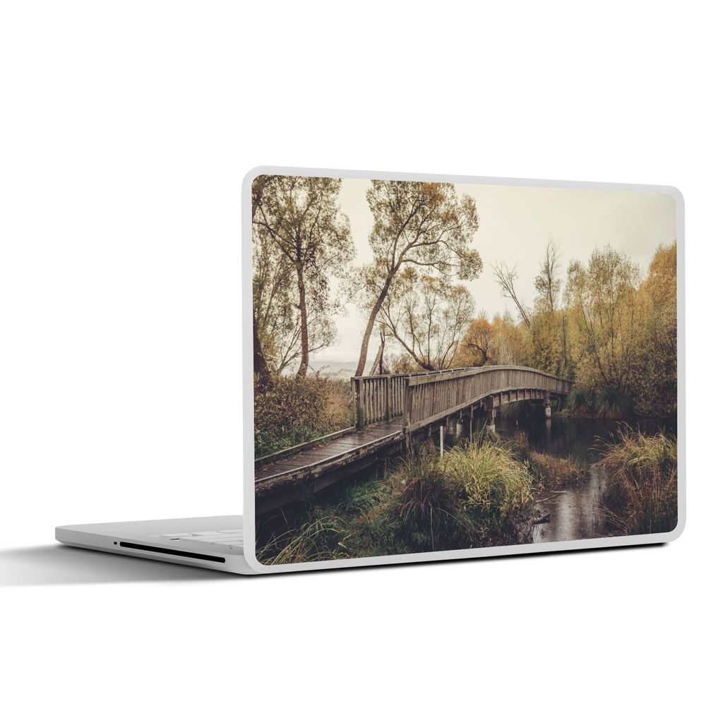 MuchoWow Laptop Aufkleber Sticker Cover Herbst - Brücke - Bäume 32.5x23.5 cm - Sticker für Laptop - Selbstklebend