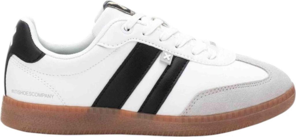XTI Sneakers 143485 in White color size 40