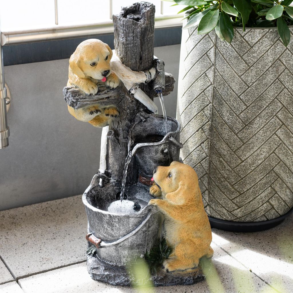 Hundewelpen Milo und Buddy Solarbrunnen für draussen Produktbild 