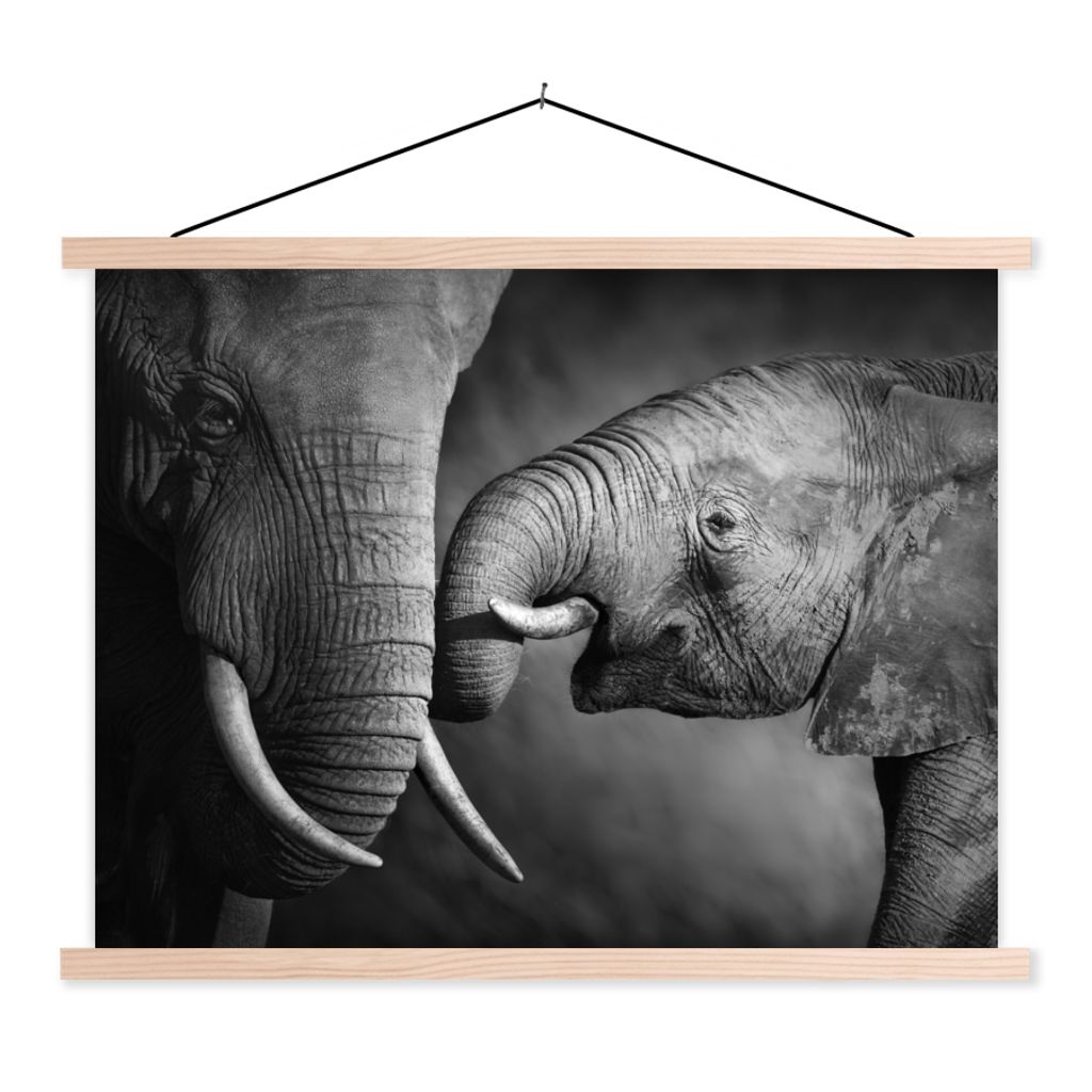 MuchoWow Textilposter Wildtiere - Elefant - Schwarz - Weiß - Porträt 60x45 cm mit holzfarbenen Rahmen - Bild