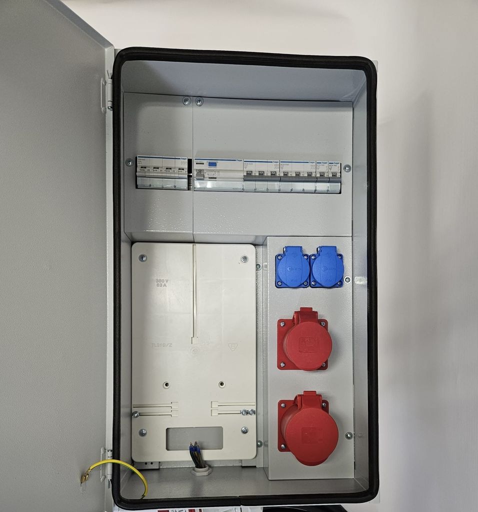 IP54 Metall Wandverteiler Stromverteiler CEE 32A 16A 2x230V mit HAGER Sicherungen FI / LS