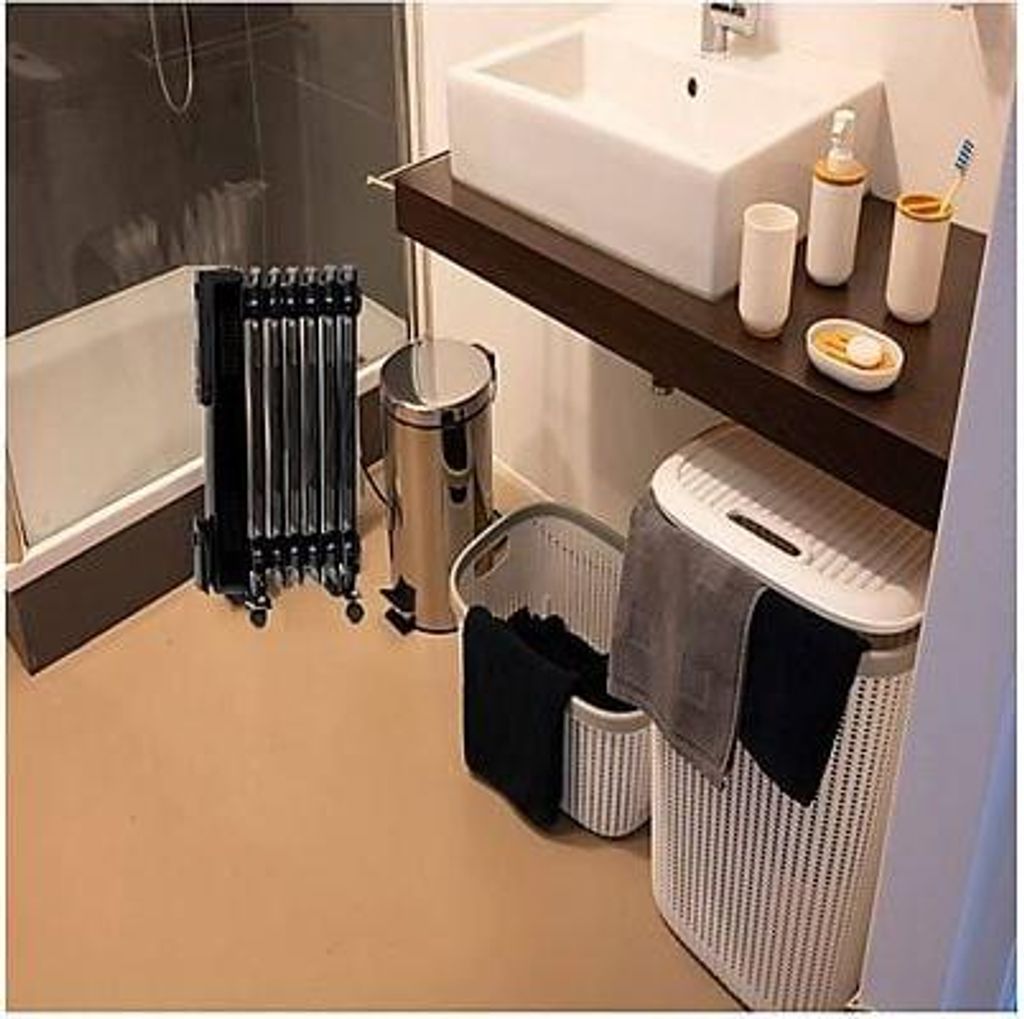 JUNG UFESA RD1500 Heizung Elektrisch Thermostat & 24 Std Timer, 7 Heizlamellen, LED Display, Ölradiator 1500 W Energiesparend, mobile Elektroheizung